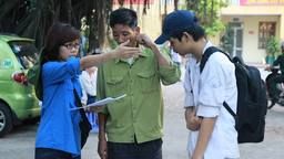 Niềm vui từ 400 suất cơm miễn phí của chi đoàn trường THCS Nguyễn Trãi