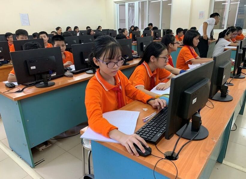 GIẢNG DẠY NGOẠI NGỮ, TIN HỌC TRONG TRƯỜNG THCS  – THÁCH THỨC VÀ CƠ HỘI