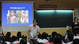 Chương trình " Truyền thông giáo dục sức khỏe sinh sản vị thành niên "