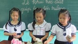 Giúp đỡ bạn bè là niềm hạnh phúc