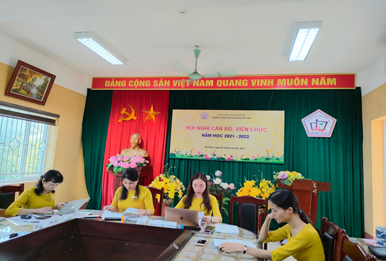 HỘI NGHỊ CÁN BỘ, VIÊN CHỨC TRƯỜNG THCS NGUYỄN TRÃI  NĂM HỌC 2021-2022