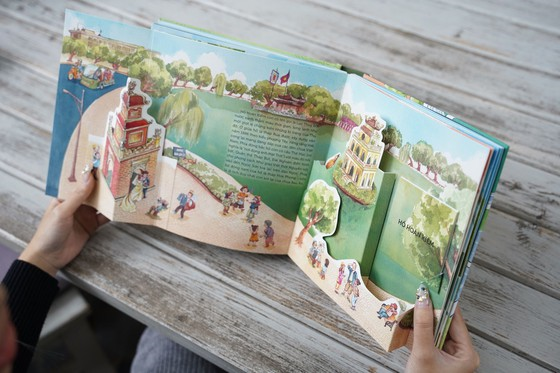 Khám phá 11 danh thắng của Hà Nội ngàn năm với ấn phẩm 3D