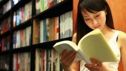 Một cuốn sách hay giá bằng 2-3 ly trà sữa, vì sao nhiều người trẻ Việt sẵn sàng chọn đồ uống chứ không chọn sách?