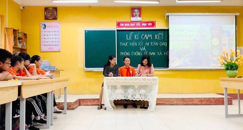 Lễ ký cam kết thực hiện tốt ATGT và phòng chống các tệ nạn xã hội