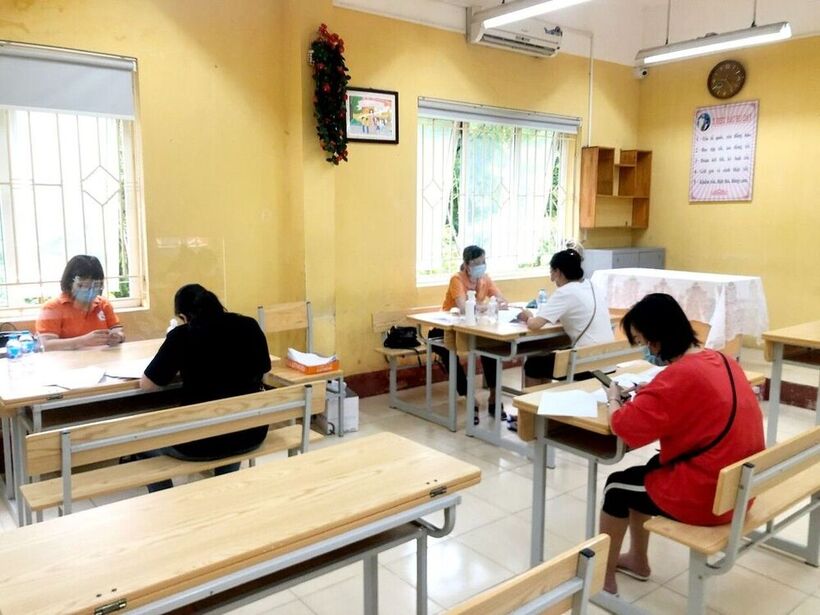 Công tác tuyển sinh trực tiếp tại trường THCS Nguyễn Trãi