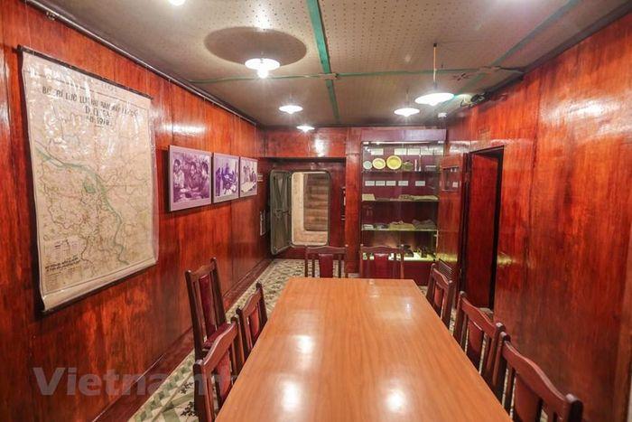 Khám phá căn hầm chỉ huy tác chiến 12 ngày đêm đánh B52 ở Hà Nội