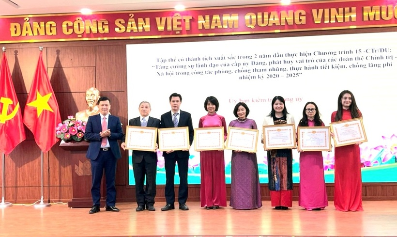 Niềm vui lớn trong hội nghị sơ kết giữa nhiệm kỳ 2020-2025 Đảng bộ phường Kim Mã