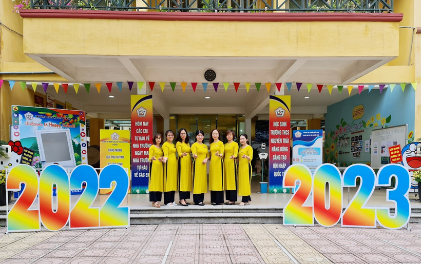 Trường THCS Nguyễn Trãi trong ngày đầu tiên tuyển sinh trực tiếp vào lớp 6 năm học 2022-2023