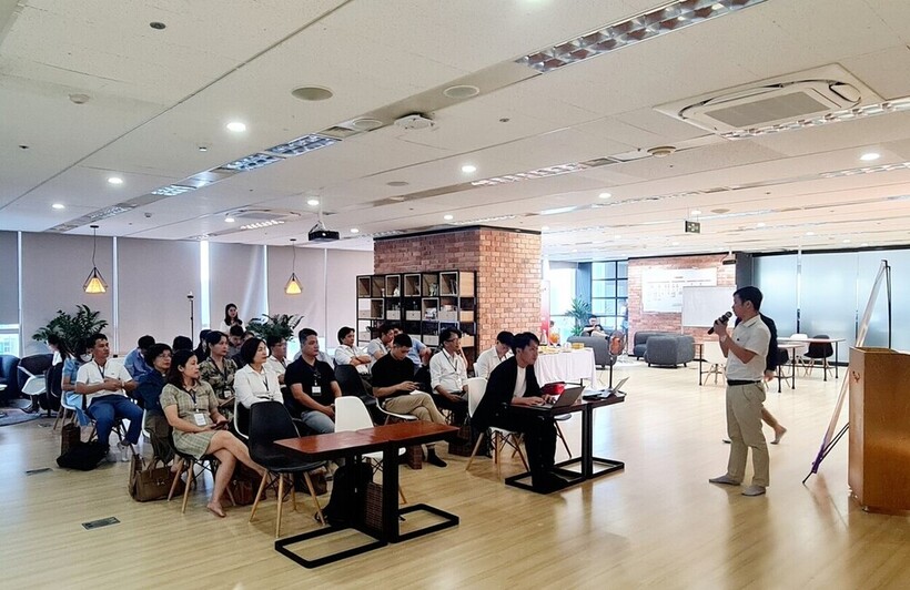 Trường THCS Nguyễn Trãi tham dự Hội thảo về "Dạy số - Học số - Chuyển đổi số trong giáo dục"