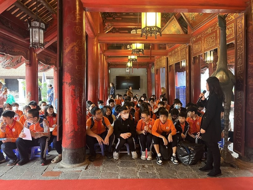 Học tập trải nghiệm thực tế tại Văn Miếu - Quốc Tử Giám