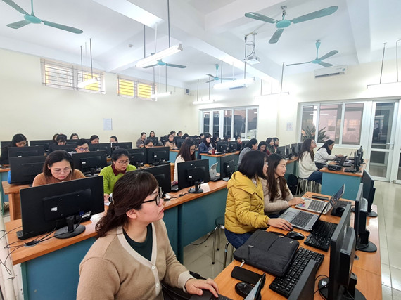 Trường THCS Nguyễn Trãi đẩy mạnh ứng dụng CNTT và chuyển đổi số trong công tác quản lý và dạy học