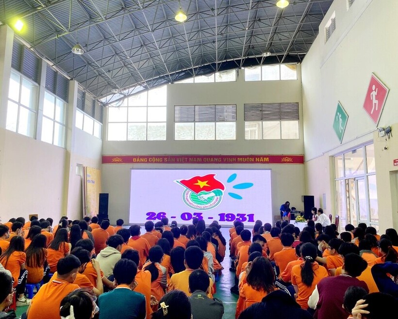 Trường THCS Nguyễn Trãi kỉ niệm 92 năm Ngày thành lập Đoàn Thanh niên  Cộng sản Hồ Chí Minh