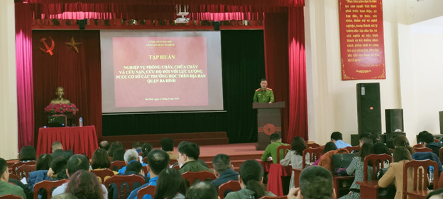 Trường THCS Nguyễn Trãi tham gia tập huấn, bồi dưỡng nghiệp vụ phòng cháy chữa cháy