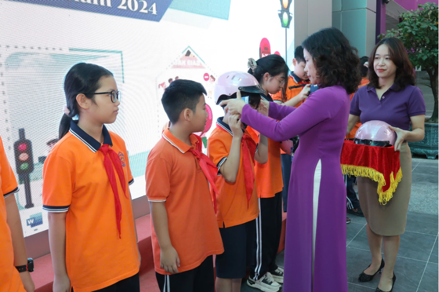 Lớp 9a4 chúng em hưởng ứng tuần lễ học tập suốt đời năm 2024