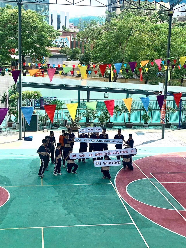 Ngày Phụ nữ Việt Nam 20/10 của lớp 9A1.