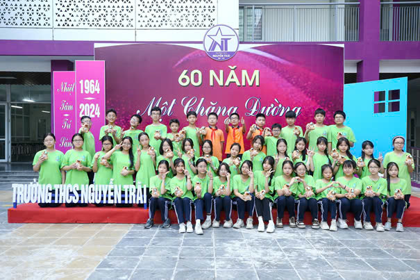 Kỉ niệm 60 năm thành lập trường THCS Nguyễn Trãi - dấu ấn khó phai trong lòng các bạn học sinh lớp 7A2