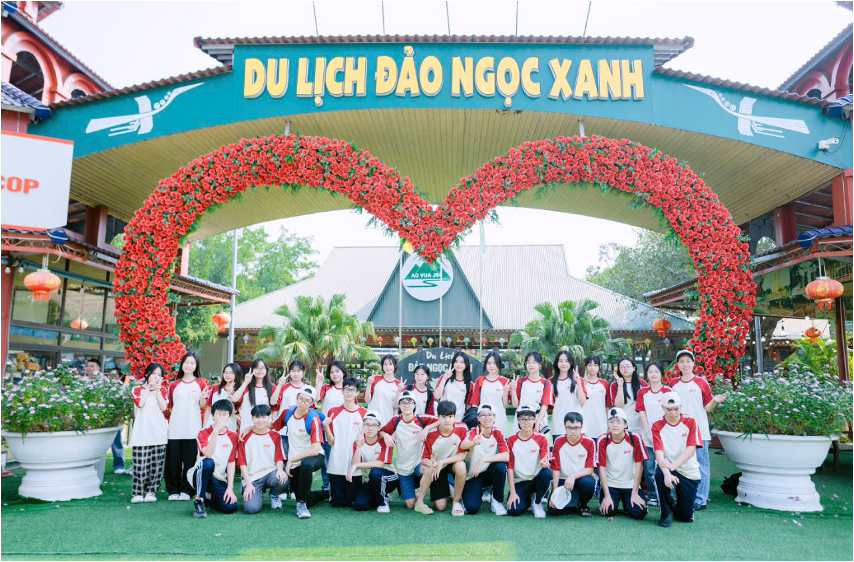 Buổi dã ngoại ý nghĩa của tập thể lớp 9a2