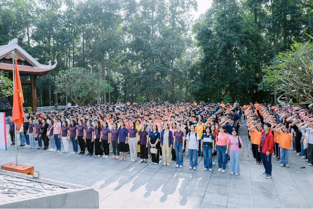 THAM QUAN TRẢI NGHIỆM TẠI KHU DI TÍCH ĐÁ CHÔNG - ĐẢO NGỌC XANH CỦA HỌC SINH THCS NGUYỄN TRÃI 9A1