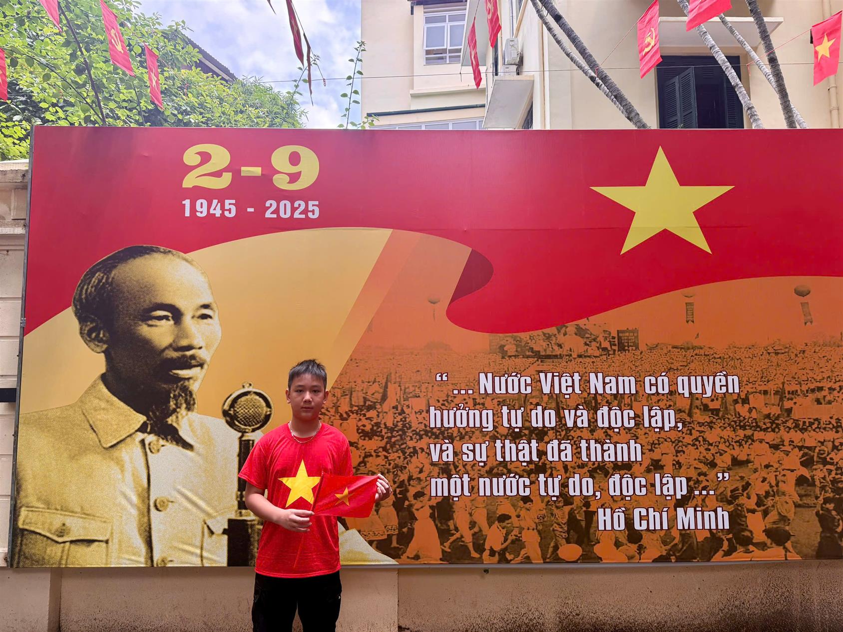 Học sinh lớp 6A4 - THCS Nguyễn Trãi hào hứng hưởng ứng ngày Quốc khánh