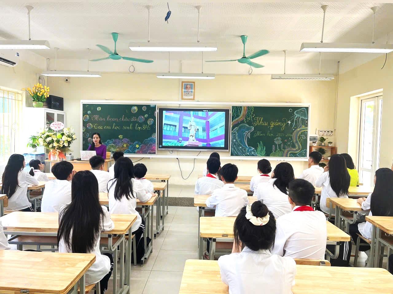 Cảm xúc sau khi quay lại trường học của lớp 8A5