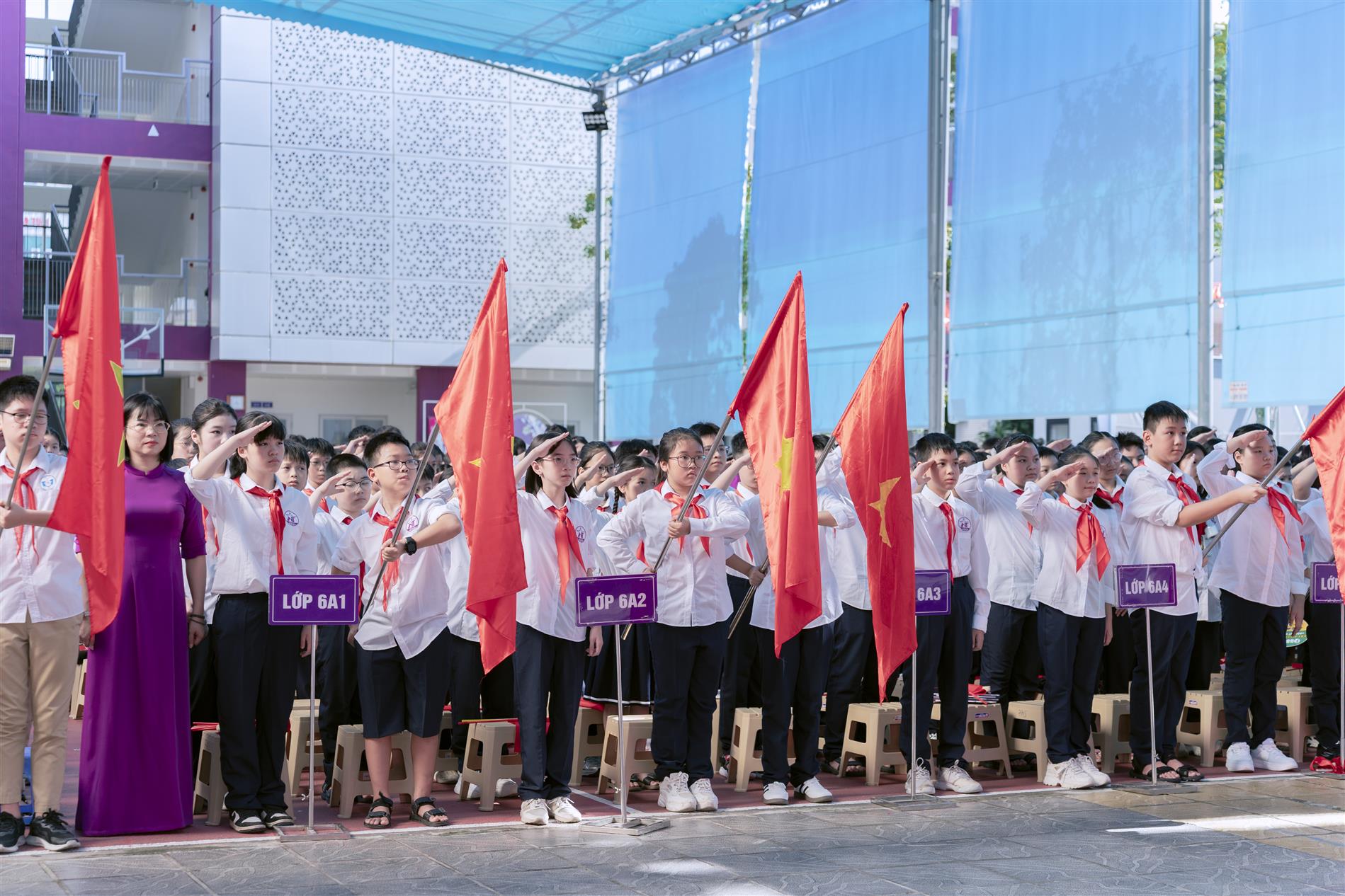 Thầy cô trường THCS Nguyễn Trãi – những người lái đò thầm lặng cho một năm học mới