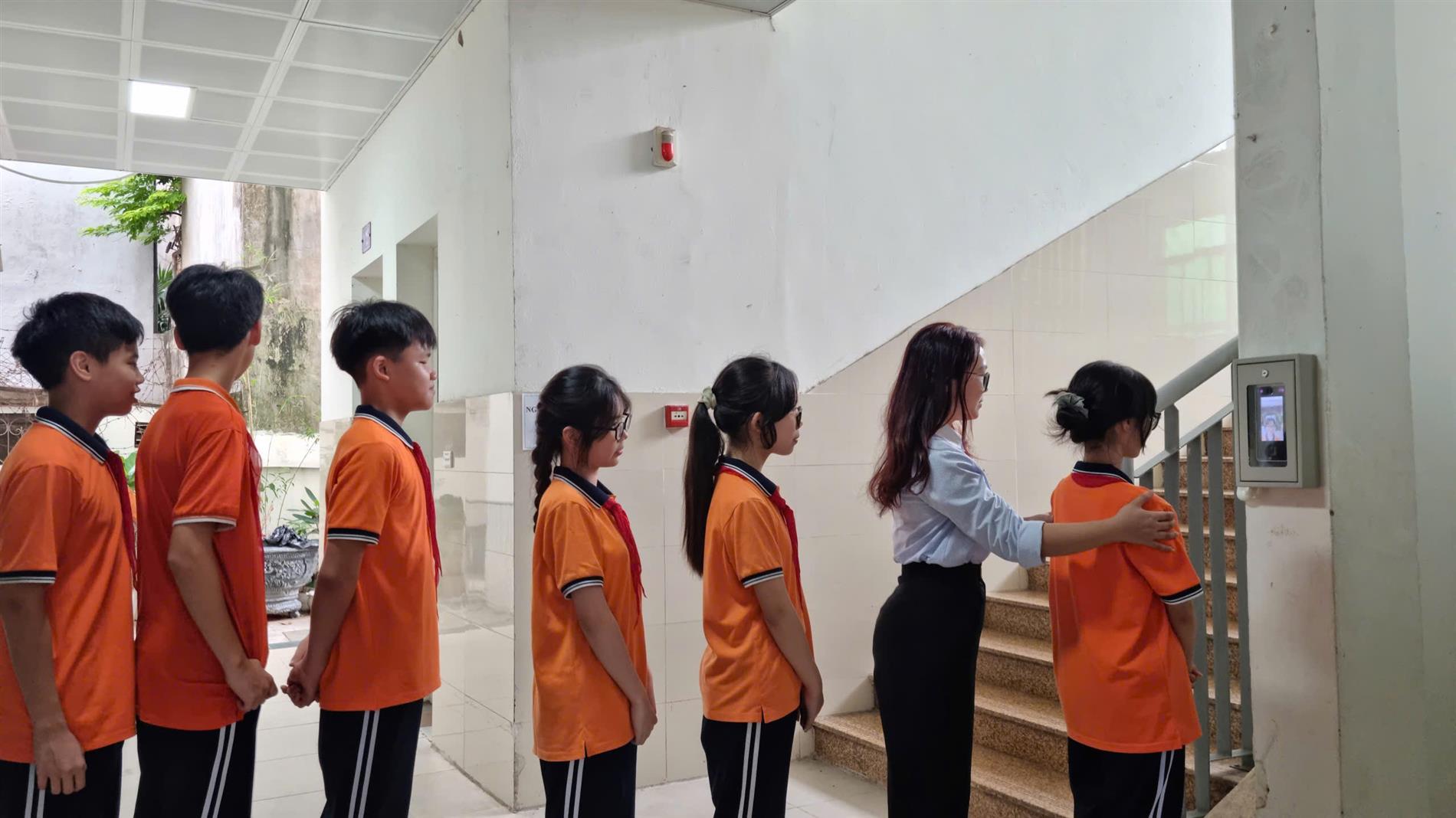 Trường THCS Nguyễn Trãi (phường Giảng Võ, Hà Nội) ứng dụng hệ thống điểm danh thông minh bằng khuôn mặt
