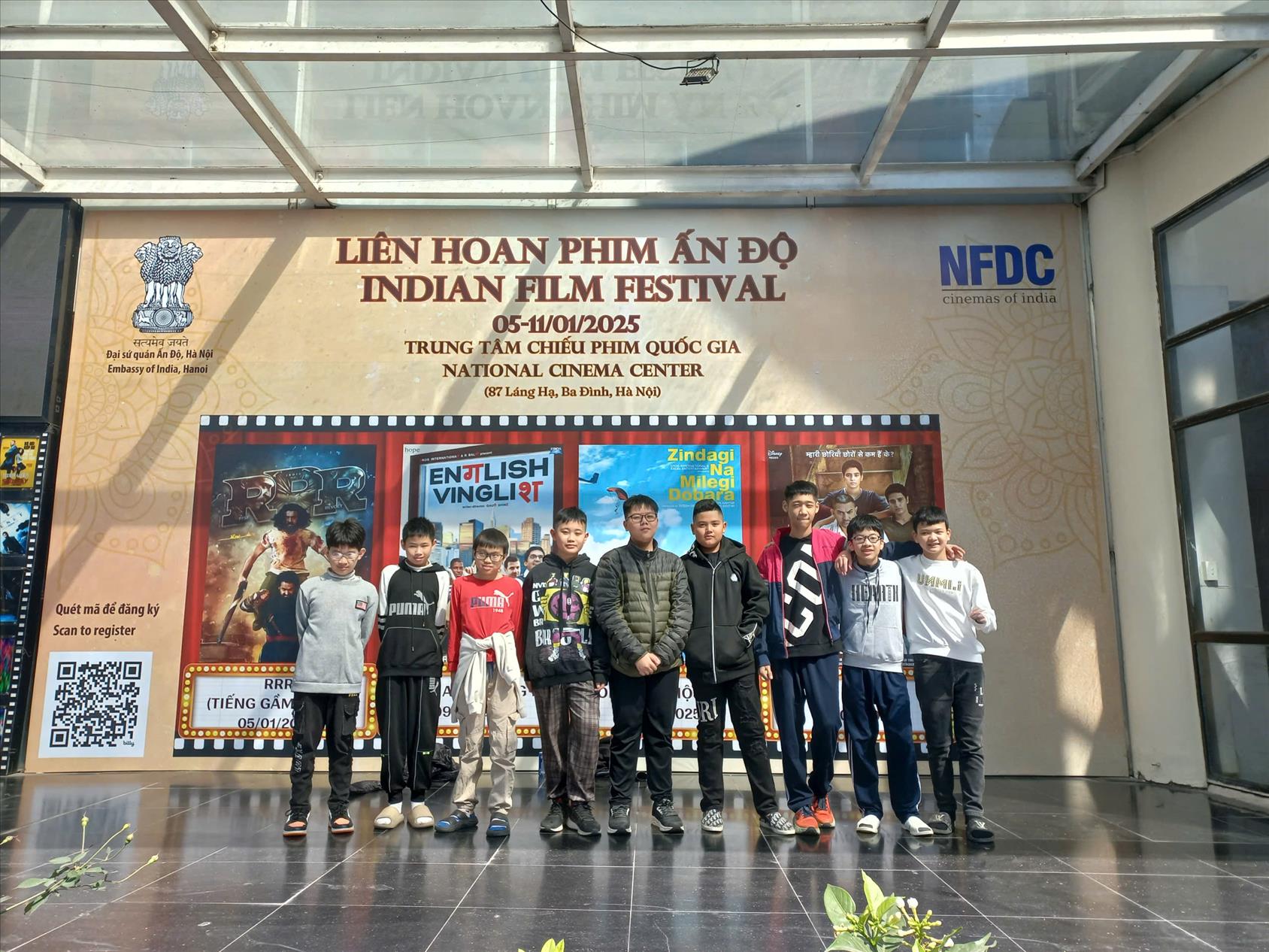 Lớp 7A4 trường THCS Nguyễn Trãi (Ba Đình) tham gia tiết học cùng cha mẹ - trải nghiệm nghệ thuật điện ảnh