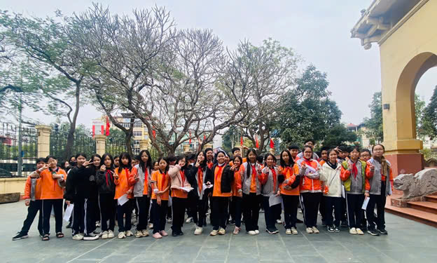 Chuyến đi tham quan Bảo tàng Lịch Sử quốc gia – 6A2