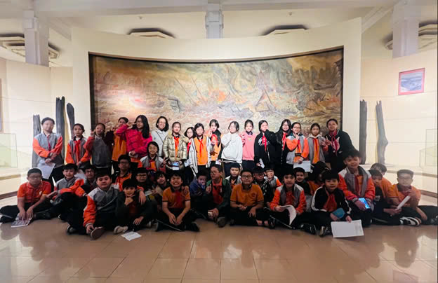 Chuyến đi tham quan "Bảo tàng Lịch sử Quốc gia" của lớp 6A1
