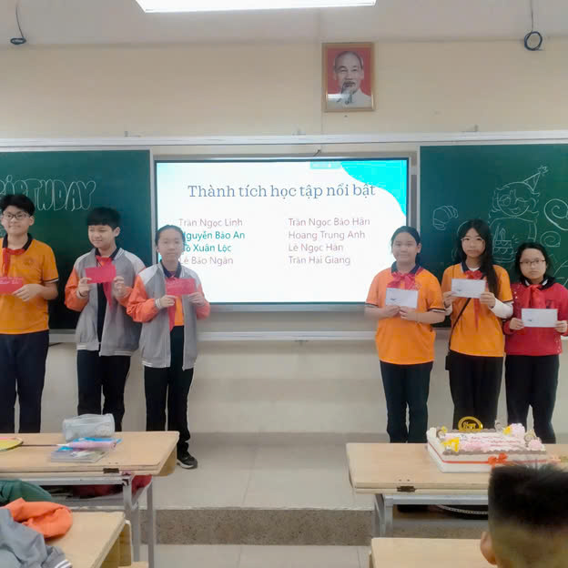 Buổi sinh hoạt nhộn nhịp của lớp 6A2 !