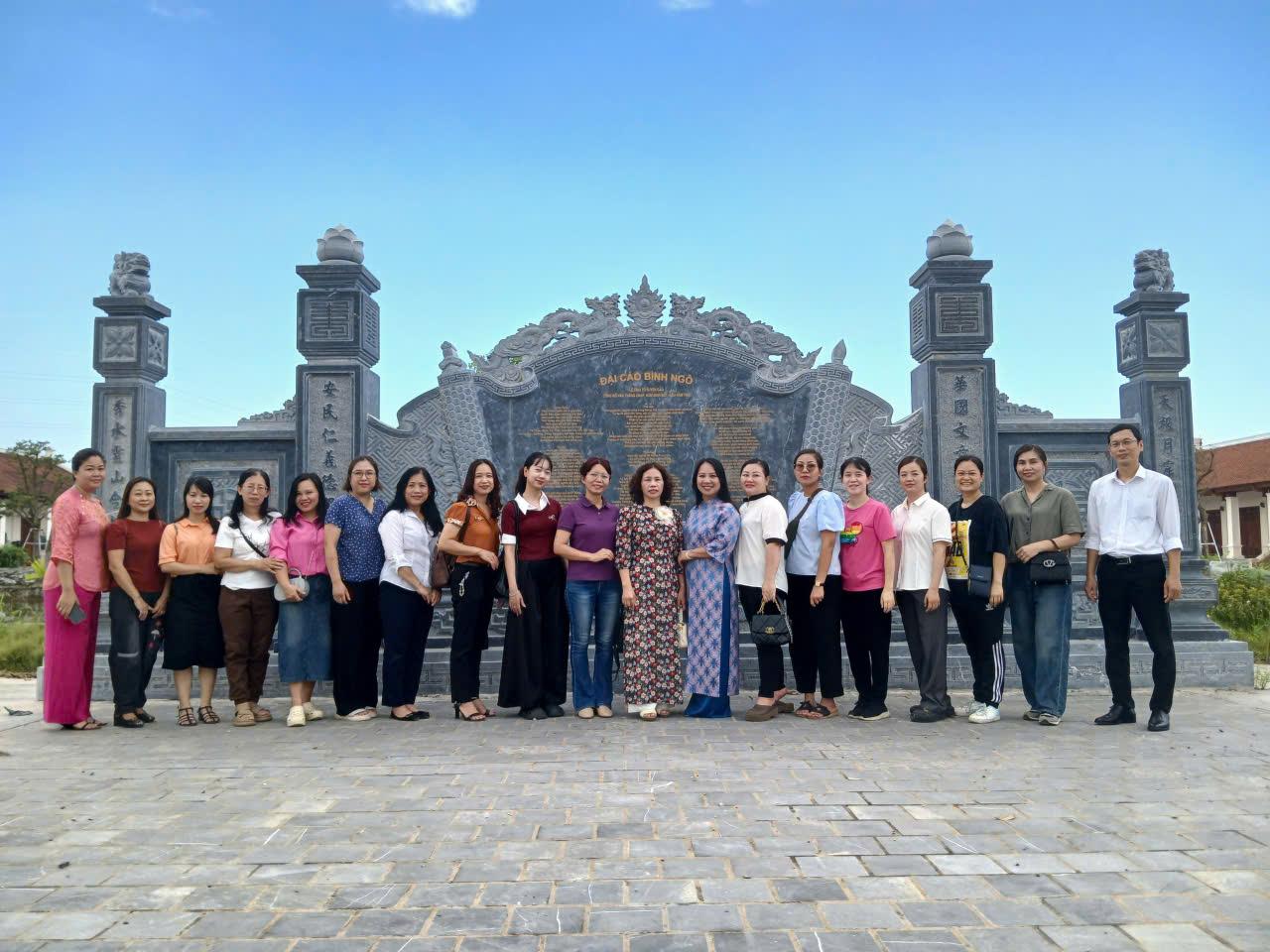 Lễ dâng hương tưởng niệm danh nhân Nguyễn Trãi tại Nhị Khê