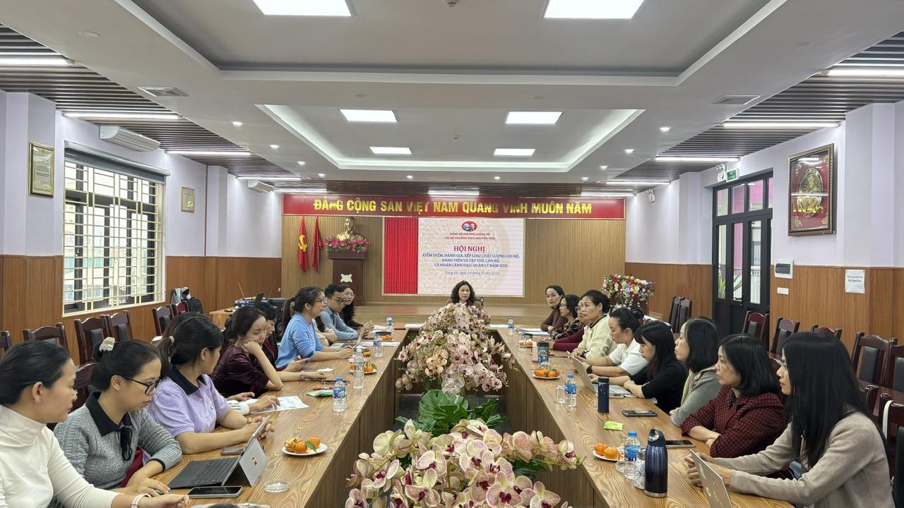 Chi bộ trường THCS Nguyễn Trãi tổ chức Hội nghị kiểm điểm, đánh giá, xếp loại chất lượng đảng viên năm 2025