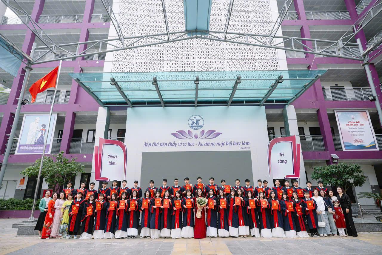 Hành trình kỷ yếu - Lưu giữ thanh xuân của 9A5