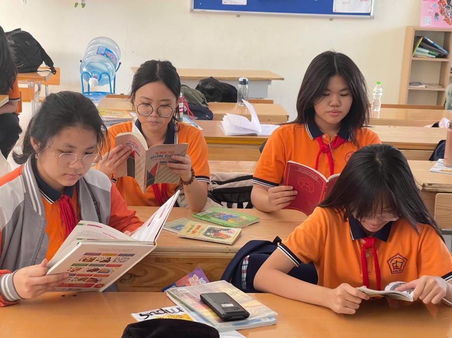 Lan toả thói quen đọc sách cùng lớp 8A3!