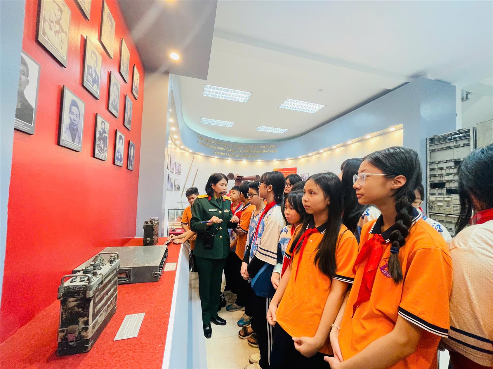 🌟 Hành trình trải nghiệm ý nghĩa của học sinh lớp 6A3 tại Bảo tàng thông tin liên lạc 🌟