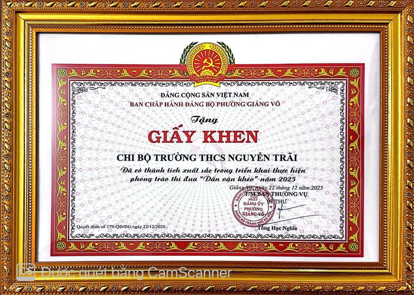 Chi bộ trường THCS Nguyễn Trãi được tặng giấy khen tại Hội nghị tổng kết công tác xây dựng Đảng năm 2025