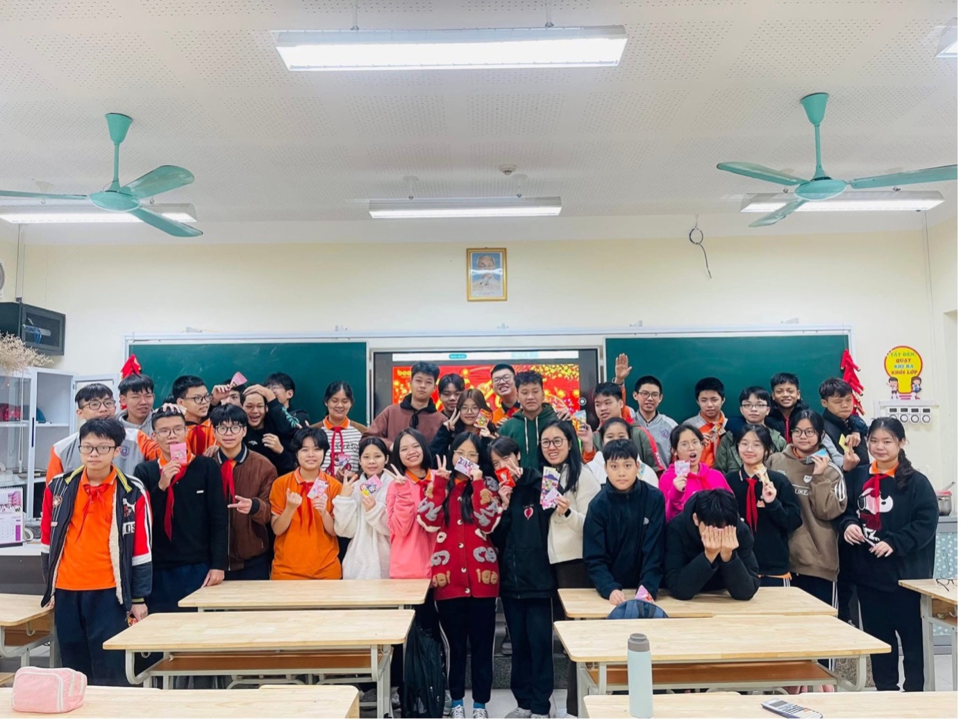 KHÔNG KHÍ LỚP HỌC TRONG BUỔI HỌC ĐẦU TIÊN CỦA NĂM MỚI - LỚP 9A3