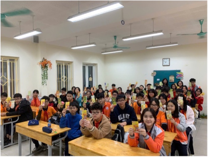 Các bạn học sinh lớp 8A1 trong ngày trở lại vô cùng rạng rỡ năm mới