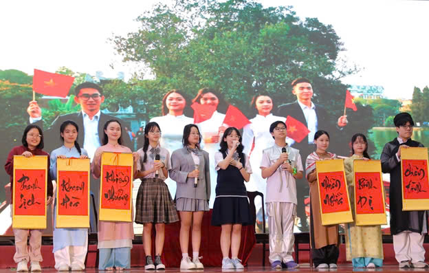 Học sinh trường THCS Nguyễn Trãi hào hứng với cuộc thi “ Sứ giả du lịch” năm 2024-2025