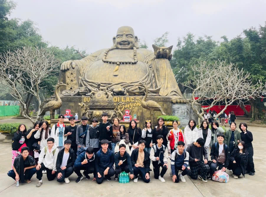 Học tập trải nghiệm tại hồ Núi Cốc của tập thể 9A5