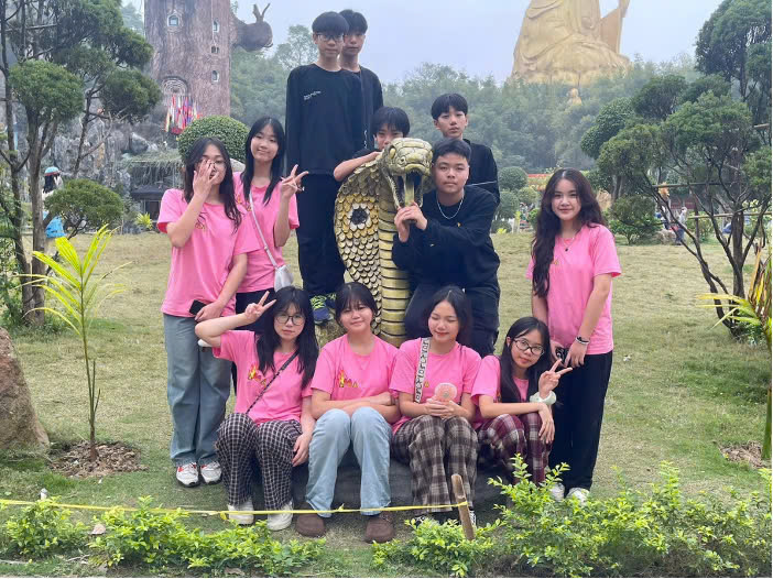 Chuyến đi trải nghiệm thú vị của tập thể lớp 8A1 chúng em