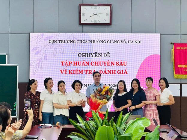 Hướng tới năm học mới 2025-2026 giáo viên Ngữ văn THCS Nguyễn Trãi tham gia tập huấn chuyên sâu về kiểm tra, đánh giá môn Ngữ văn 9