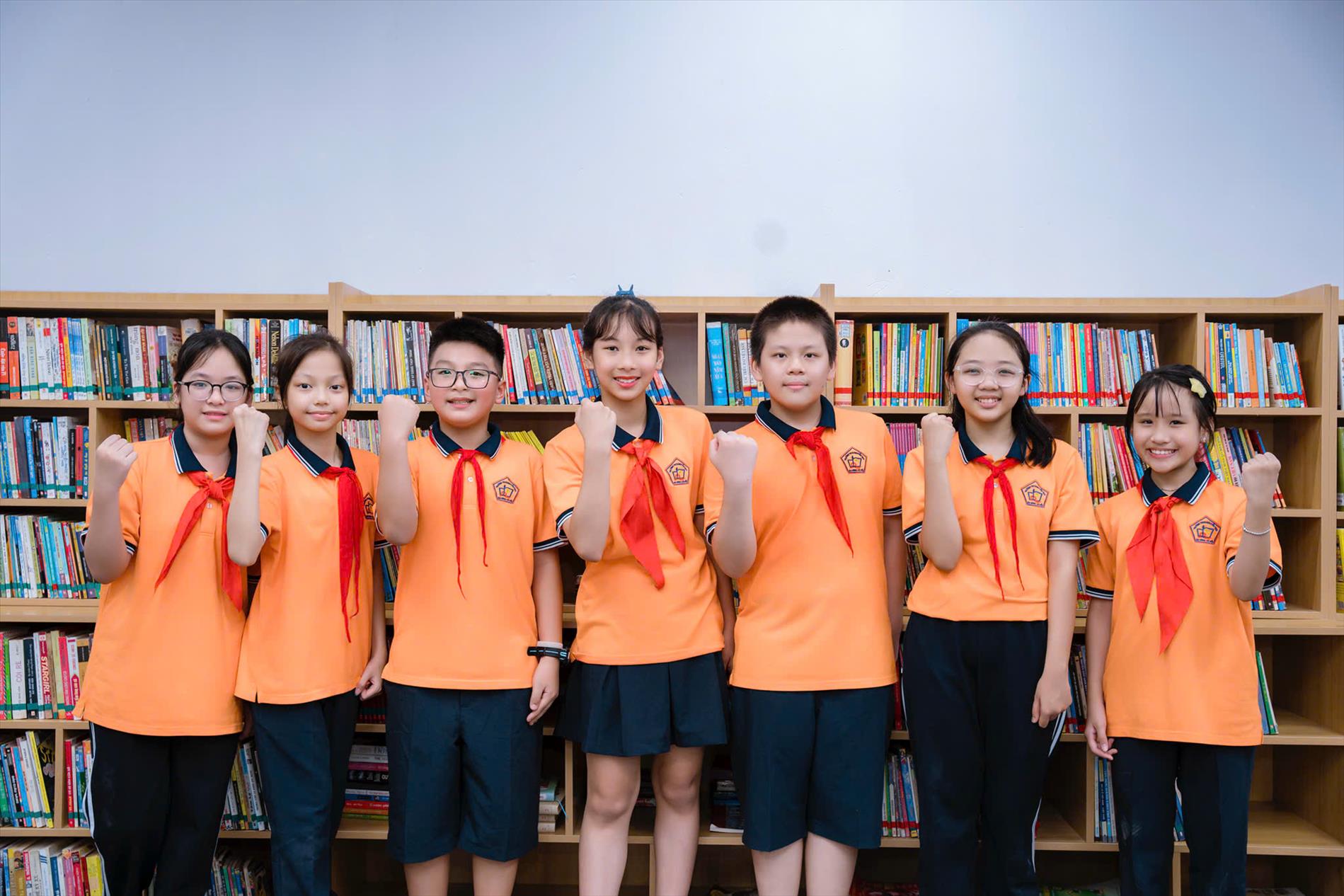 SÁCH GIÁO KHOA TIẾP NỐI YÊU THƯƠNG