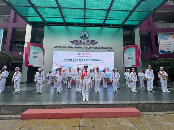 Chương trình giao lưu “Cánh cửa mở tới tương lai” – Hành trình tri thức đầy cảm xúc