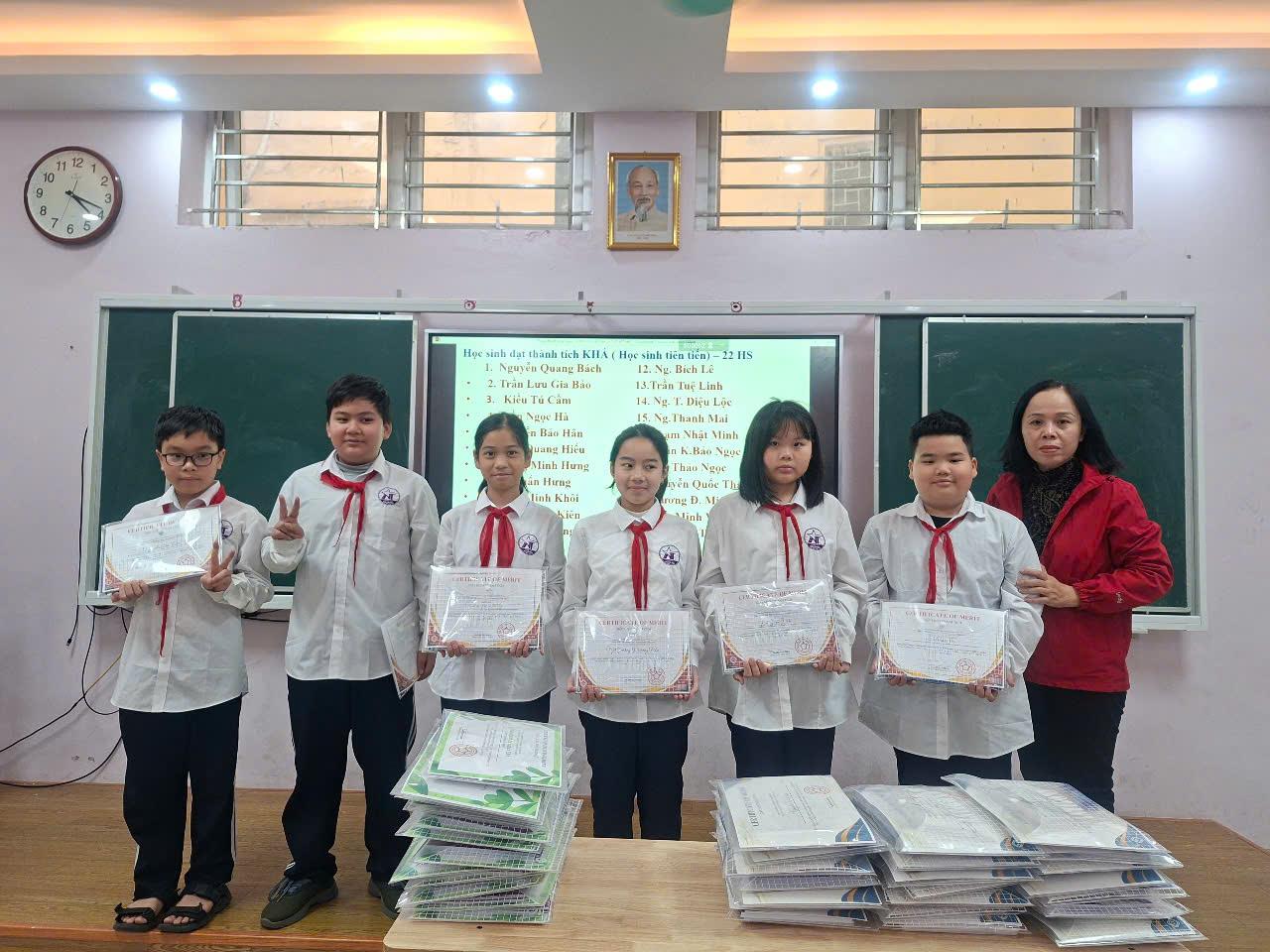 Buổi sơ kết học kì i 2025–2026 cùng cô và trò lớp 6A5