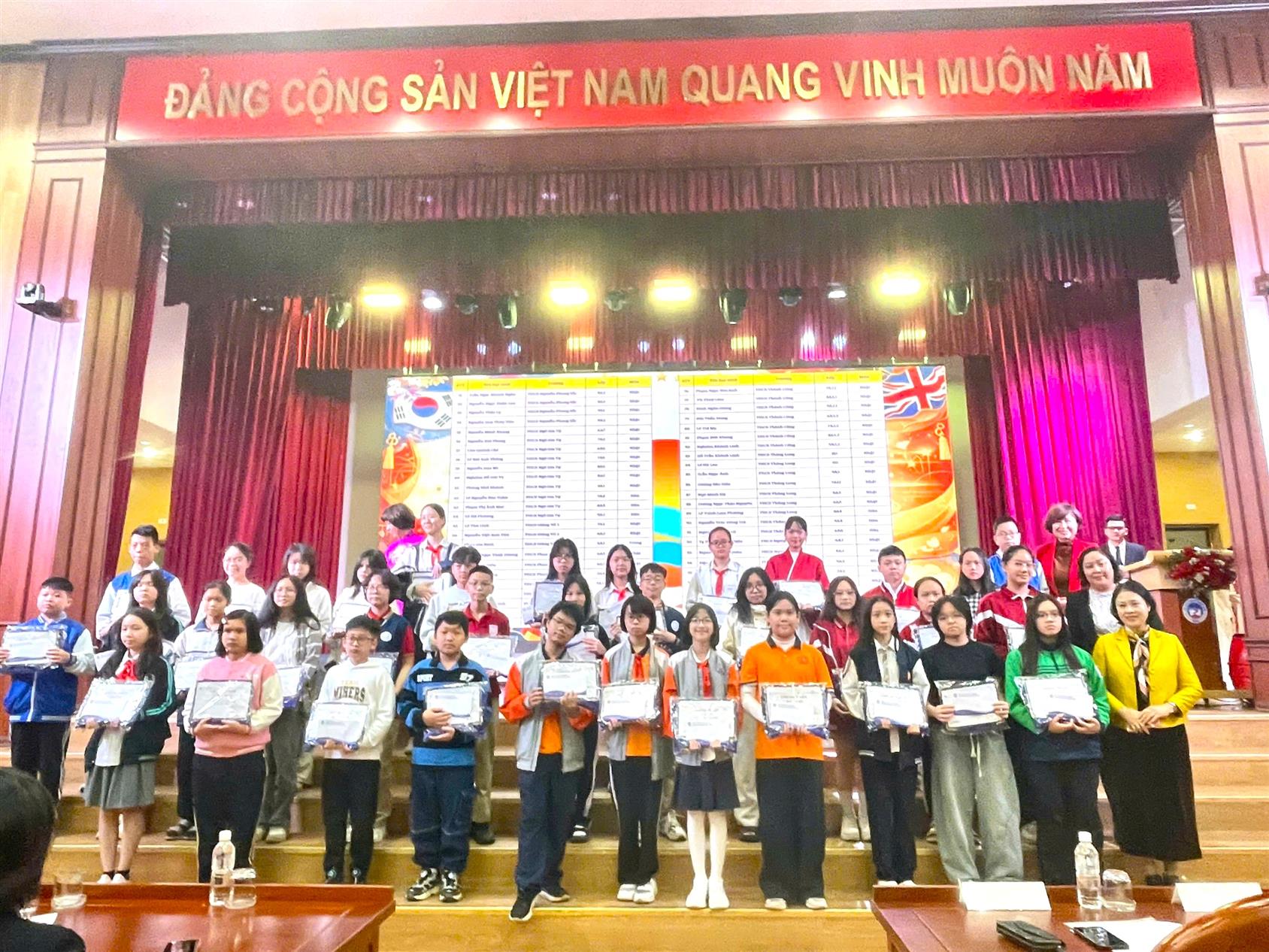 Trường THCS Nguyễn Trãi hưởng ứng đại hội đảng toàn quốc lần thứ XIV