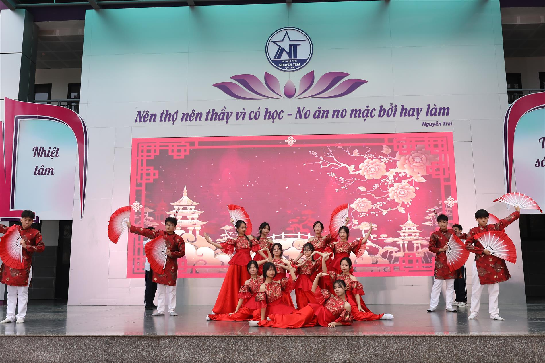 Tết gõ cửa – xuân rộn ràng tại trường THCS Nguyễn Trãi