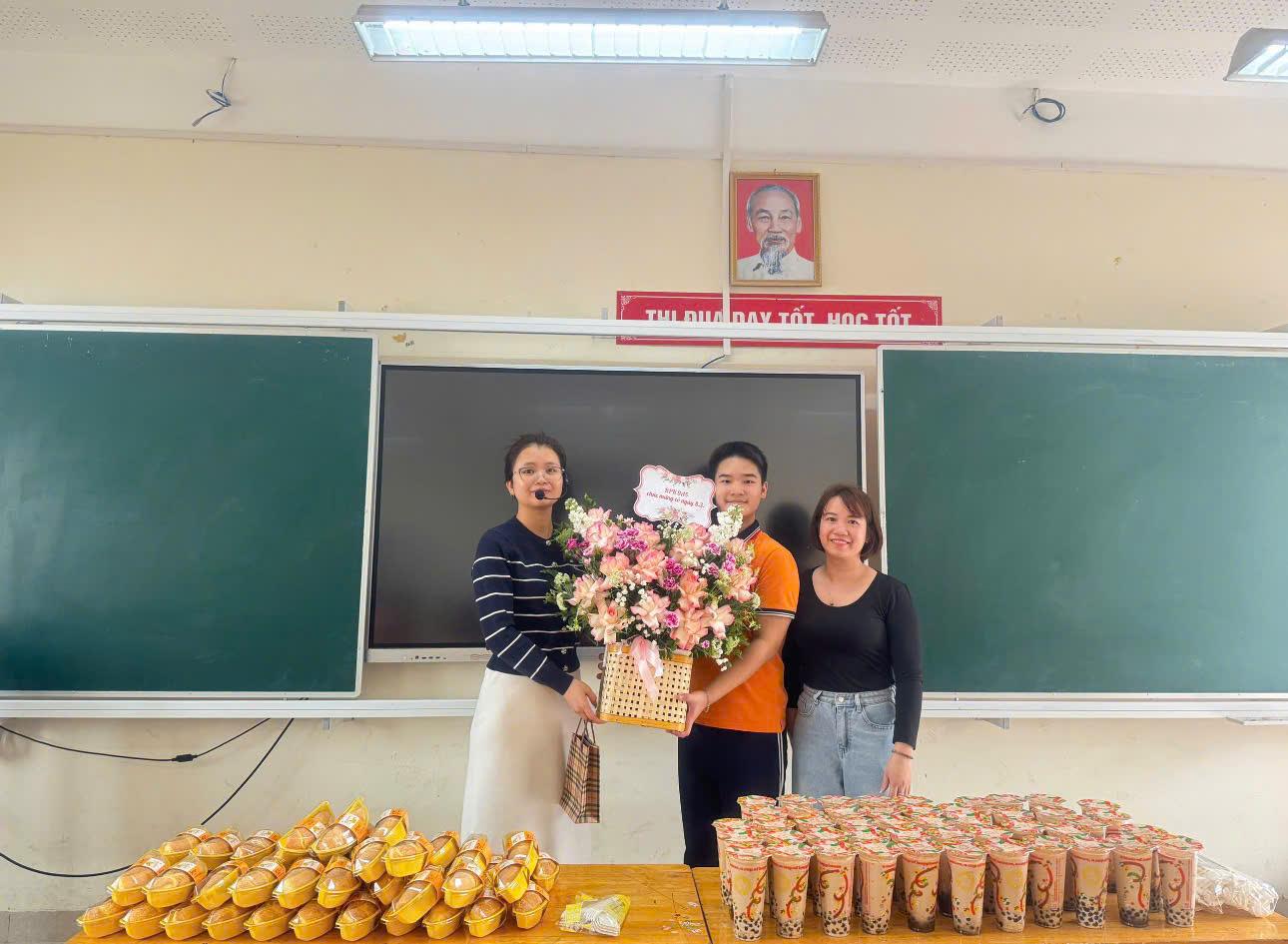 Hoạt động tri ân đầy ý nghĩa của lớp 9A5 nhân Ngày Quốc tế Phụ nữ 8/3