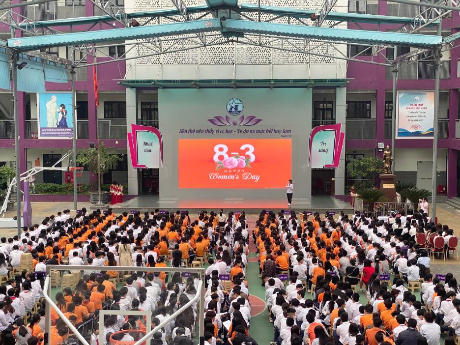 Chào mừng ngày lễ 8/3 cùng trường THCS Nguyễn Trãi