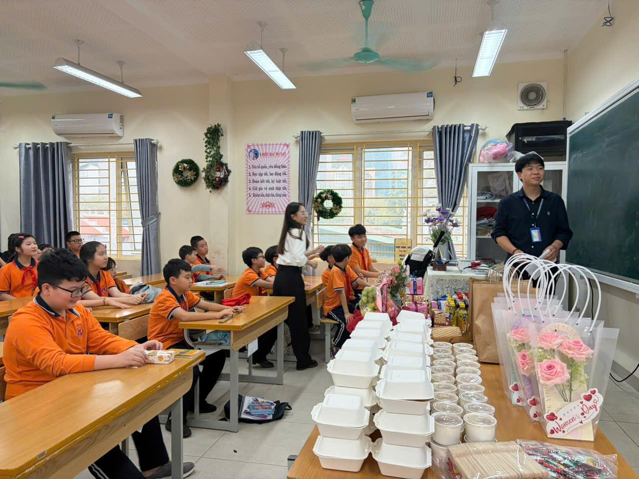 Tháng ba yêu thương – 6A1 rộn ràng kỉ niệm ngày 8/3